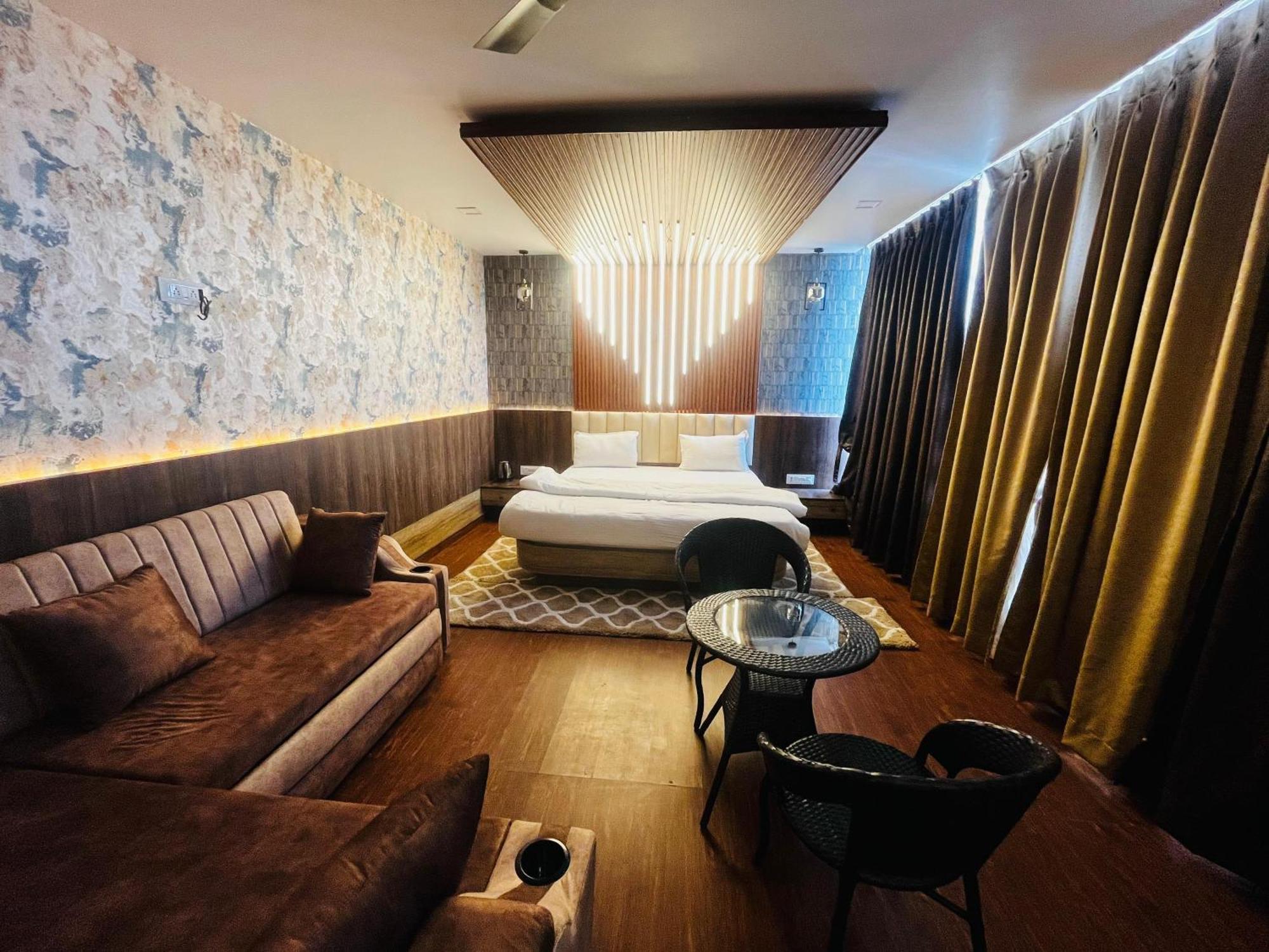 Ks Paying Guest House Varanasi Bagian luar foto