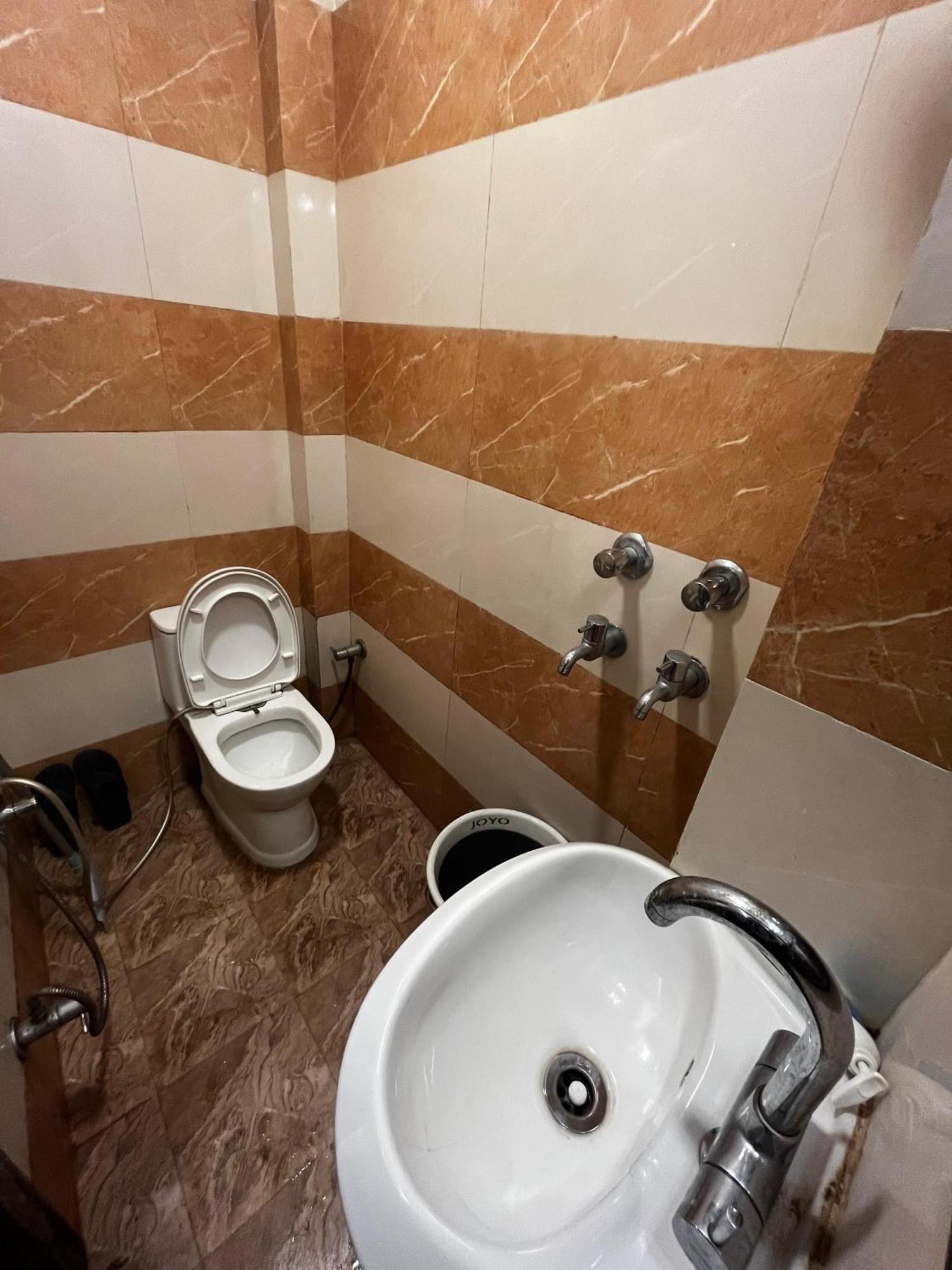 Ks Paying Guest House Varanasi Bagian luar foto