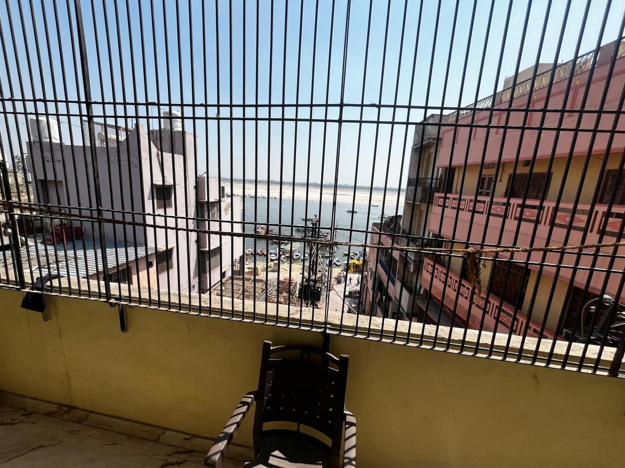Ks Paying Guest House Varanasi Bagian luar foto